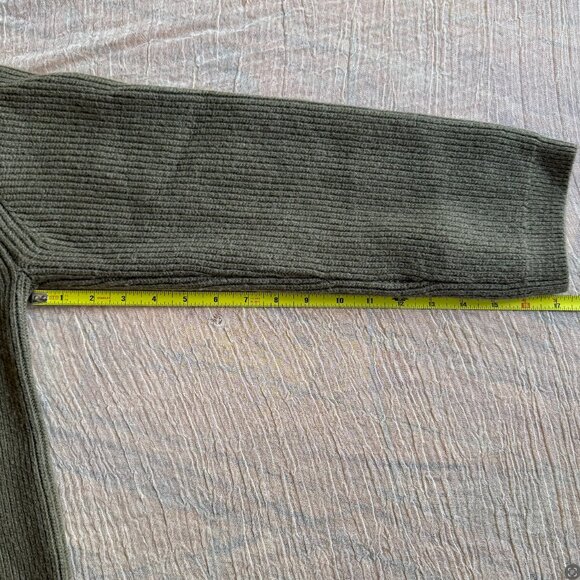 H&M Quarter Zip Sweater - Picture 6 of 6